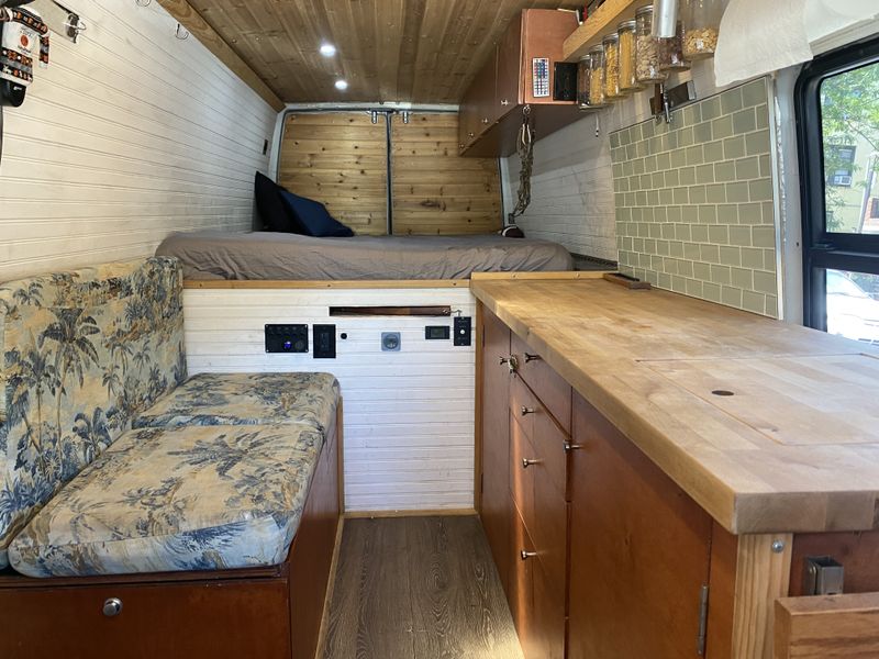 Picture 2/6 of a 2006 sprinter for sale in Farmingville, New York