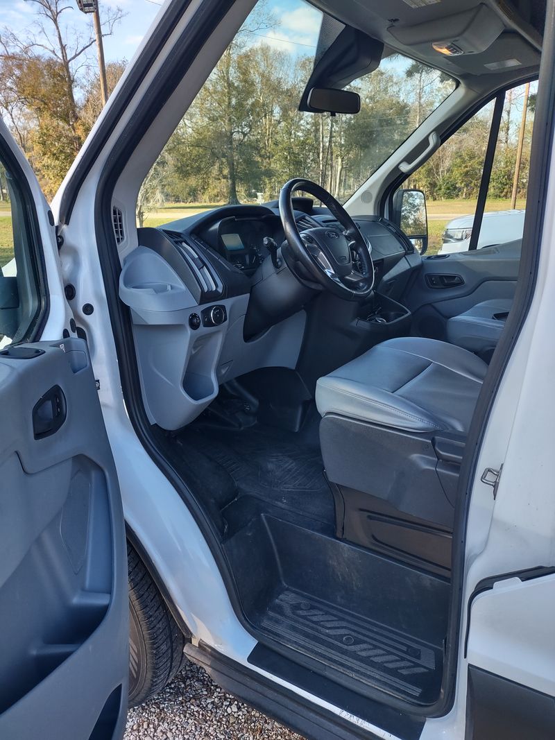 Picture 4/14 of a 2019 Ford Transit 250 Medium for sale in Baton Rouge, Louisiana