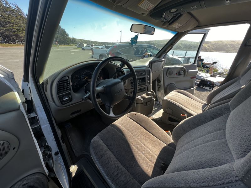 Picture 4/16 of a 1999 GMC Safari for sale in Ukiah, California