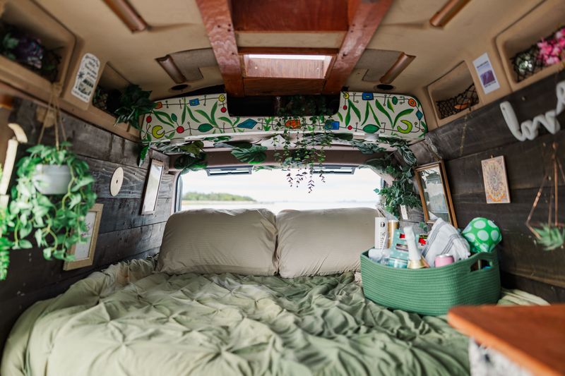 Picture 4/39 of a vintage artistic boho camper van for sale in Saint Petersburg, Florida