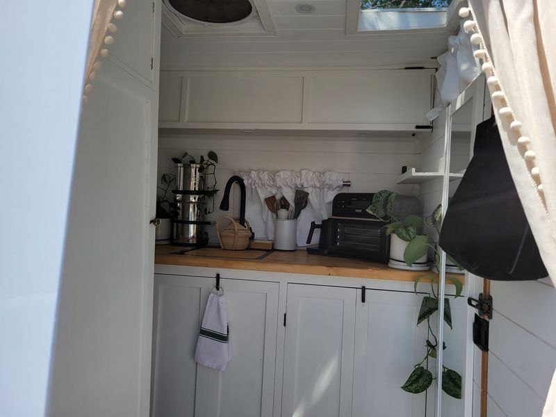 Picture 3/12 of a 2016 Dodge Ram Promaster 3500 Campervan (DIY) for sale in Columbus, Ohio