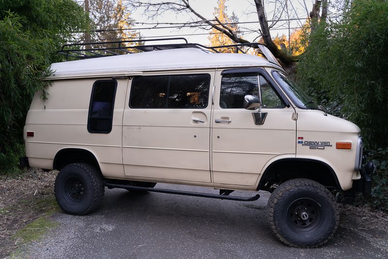 Picture 2/15 of a 1985 Chevy G20 Custom 4x4 Campervan for sale in Portland, Oregon
