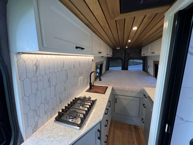 Picture 3/59 of a Offgrid family campervan for sale in Strasburg, Pennsylvania
