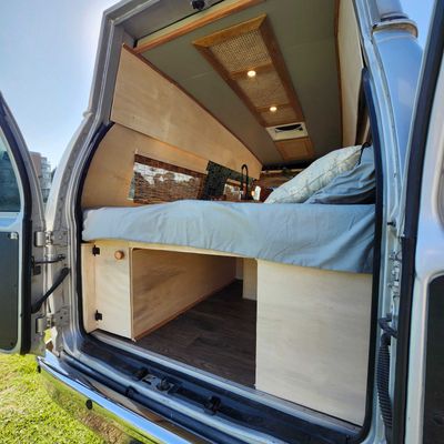 Picture 8/19 of a 🚐 2009 Ford Econoline E-250 Fully Off Grid for sale in Long Beach, California