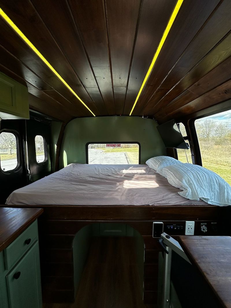 Picture 3/23 of a “The Green Goddess” – Stunning Turnkey Skoolie for sale in Phoenix, Arizona