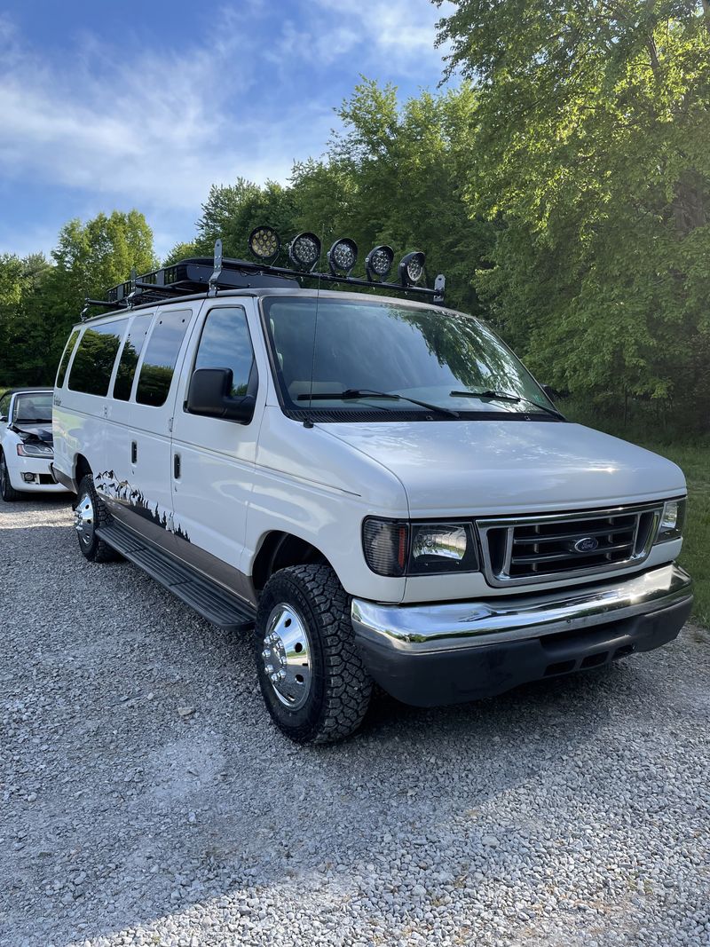 Picture 1/8 of a 2006 Ford E350 for sale in Cincinnati, Ohio