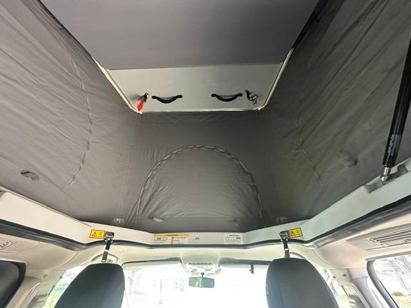 Picture 2/10 of a 2021 Mercedes Metris Getaway Van for sale in Buffalo, New York