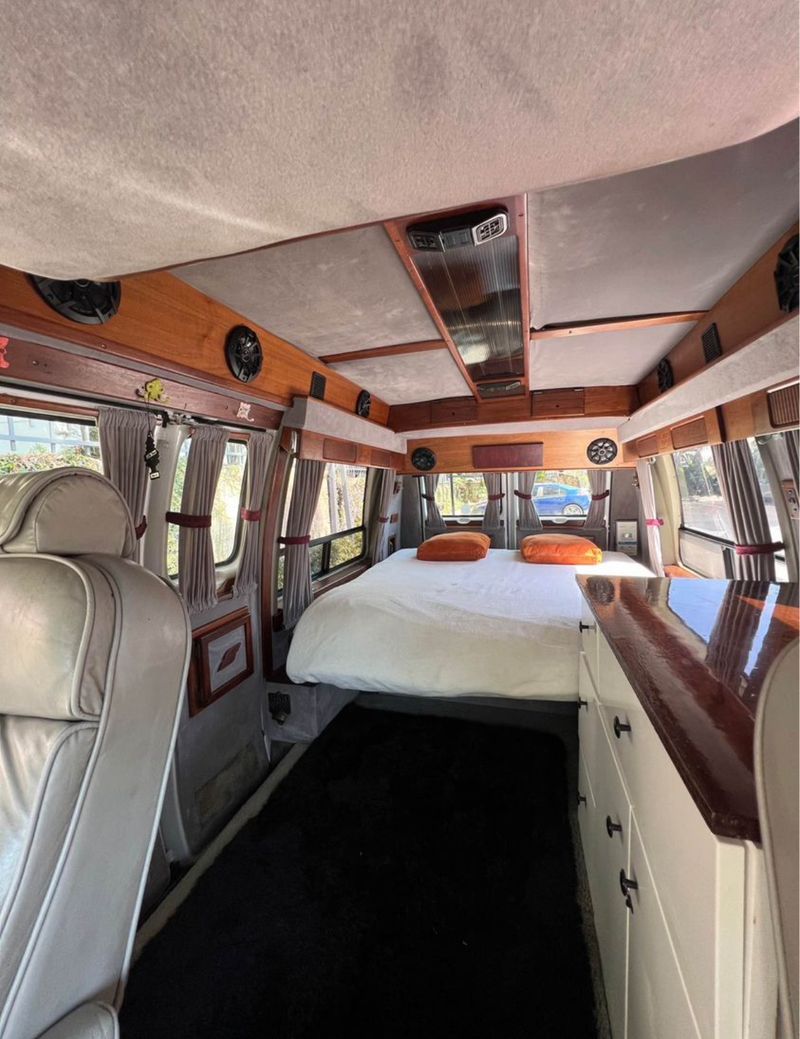 Picture 1/19 of a 1993 Chevrolet G20 StarCraft  for sale in West Hollywood, California