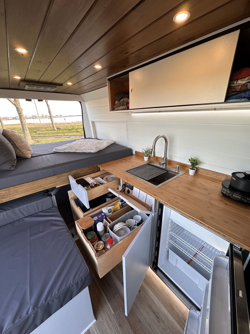Picture 5/22 of a New Build 4 season Promaster Highroof 12v AC, 800amp lithium for sale in Sandy Hook, Connecticut