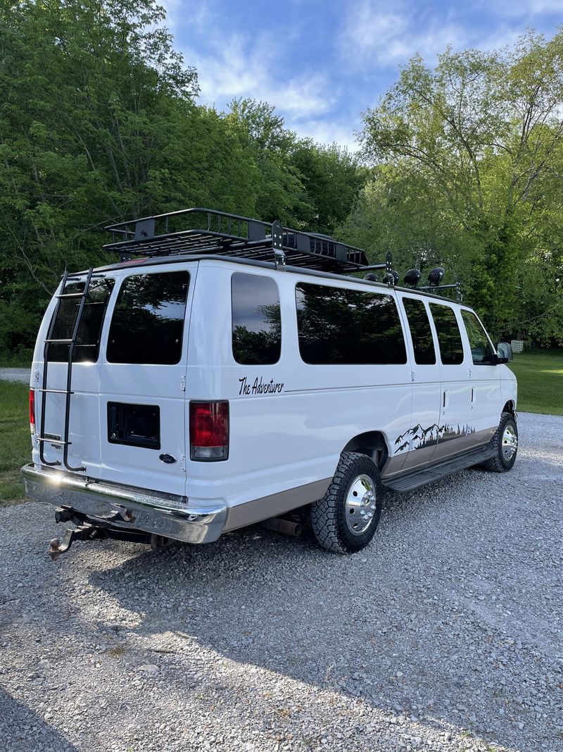 Picture 5/8 of a 2006 Ford E350 for sale in Cincinnati, Ohio