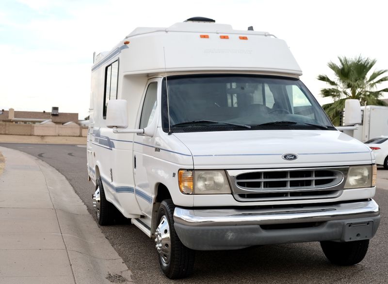 Picture 3/23 of a 1998 Ford Chinook Premier for sale in Glendale, Arizona