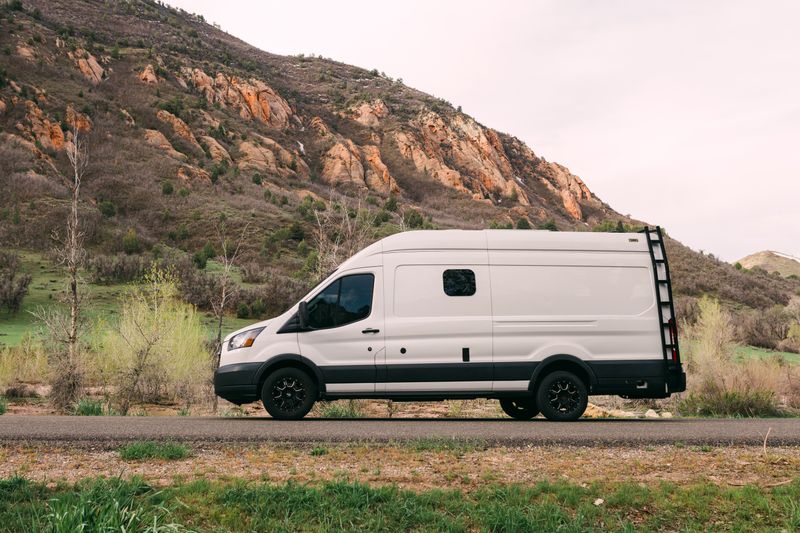 Picture 1/17 of a Ford Transit Ecoboost 250 2018 for sale in Orem, Utah