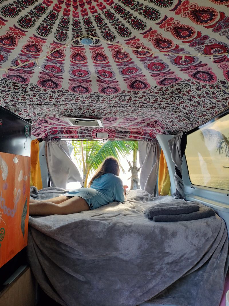 Picture 1/18 of a 1999 ford e350 xl cozy camper for sale in Pahoa, Hawaii