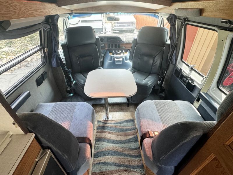 Picture 5/8 of a 1992 Roadtrek D190V 4x4 for sale in Salt Lake City, Utah