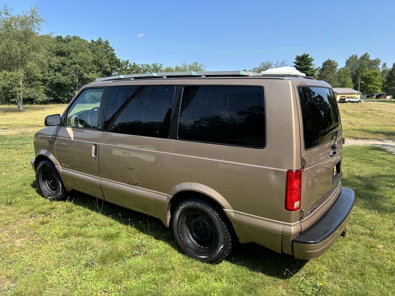 Picture 5/20 of a 1998 Chevy Astro van for sale in Grand Rapids, Michigan