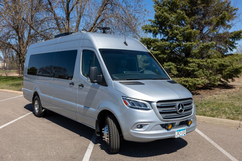 Picture 3/18 of a 2021 Mercedes Benz 3500 170" XD Extended RWD for sale in Eden Prairie, Minnesota