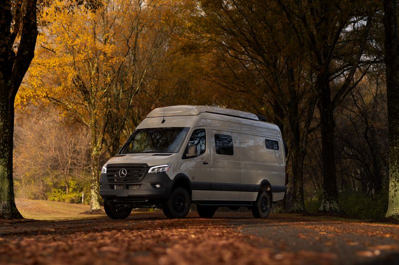 Picture 1/31 of a 2024 Sprinter 170 Premium Plus 4 Cyl HO Diesel AWD/HR Custom for sale in Chattanooga, Tennessee