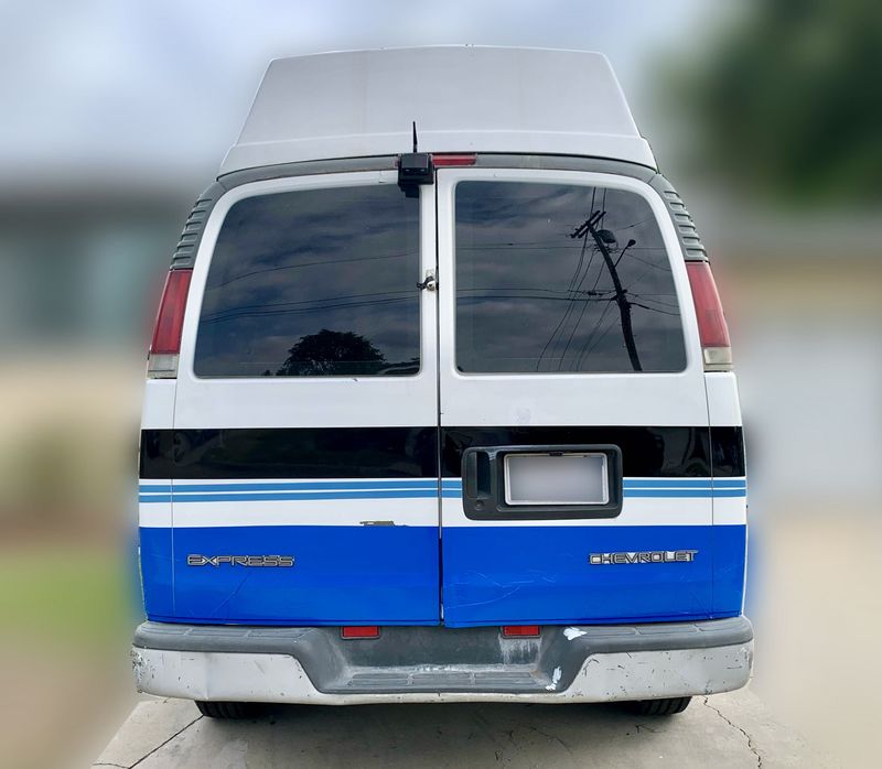 Picture 4/16 of a 2000 Chevy express camper van for sale in Sunland, California