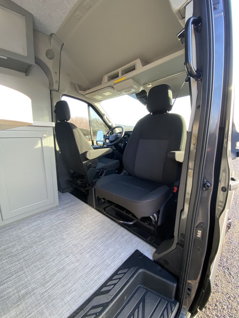 Picture 6/15 of a 2020 Ford Transit AWD 350 for sale in Villa Ridge, Missouri