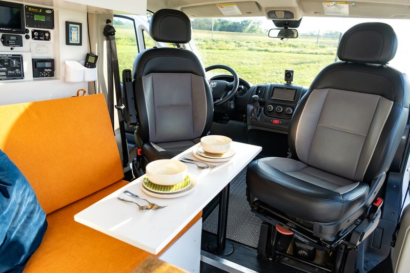 Picture 2/34 of a 2017 Ram Promaster 2500 Campervan - Make an offer! for sale in Des Moines, Iowa