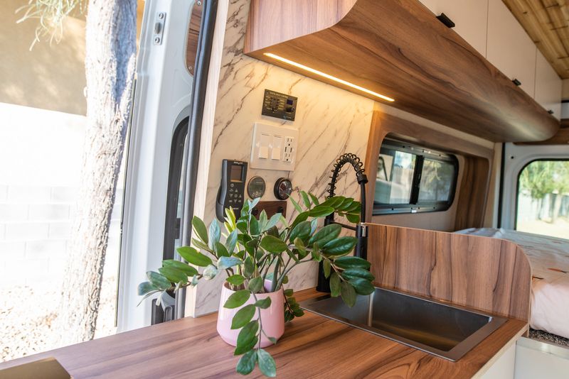 Picture 5/11 of a Somer - The home on wheels by Bemyvan for sale in Las Vegas, Nevada