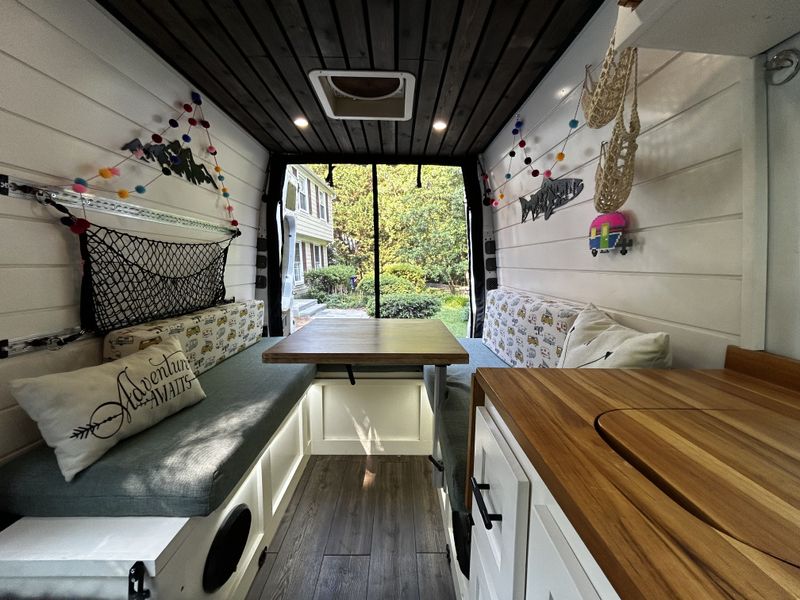 Picture 3/22 of a Sprinter Campervan for a family or couple for sale in Reston, Virginia