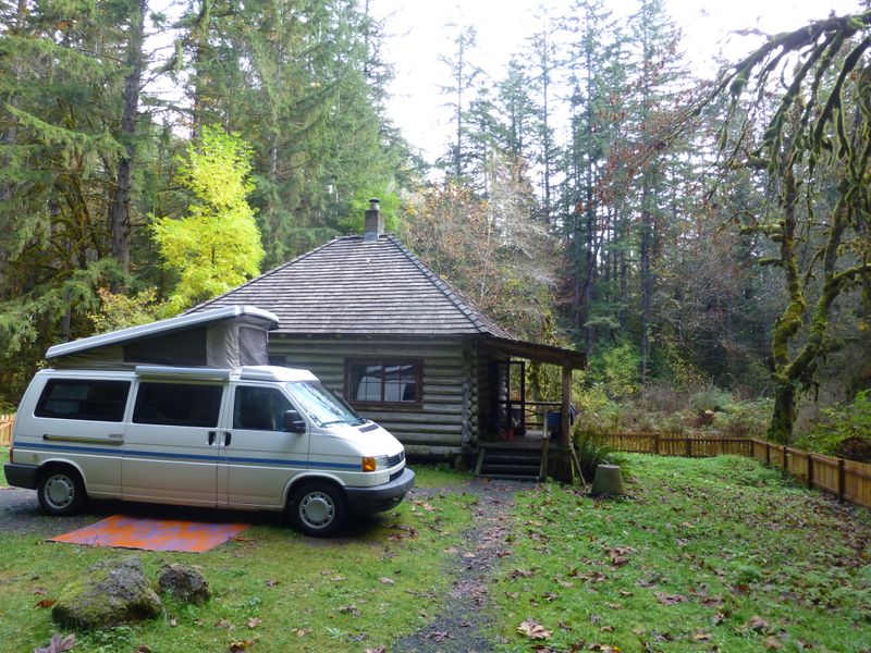 Picture 4/14 of a 1995 VW Eurovan camper for sale in Seattle, Washington