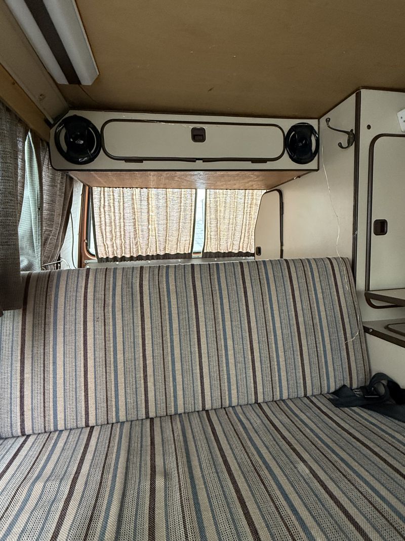 Picture 5/7 of a 1983 Volkswagen Vanagon Westfalia for sale in Montebello, California