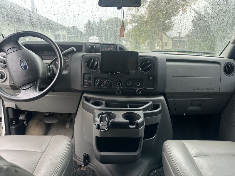 Picture 4/6 of a 2014 Econoline 4x4 for sale in Minot, North Dakota
