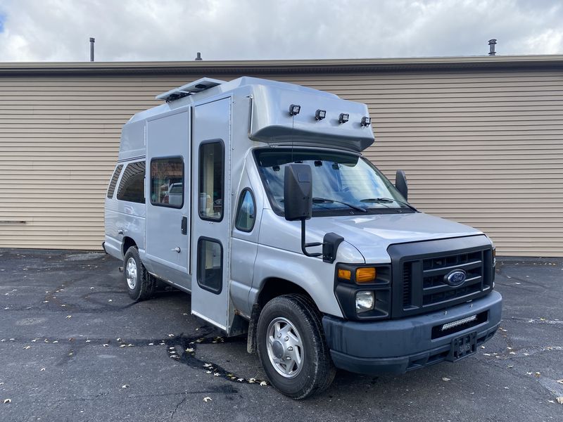 Picture 5/41 of a 2012 Ford E-350 Econoline EXT CONVERSION VAN for sale in Binghamton, New York