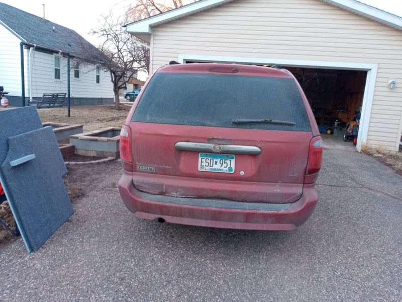 Picture 3/19 of a 2007 Chrysler Town & Country Camper for sale in Saint Peter, Minnesota