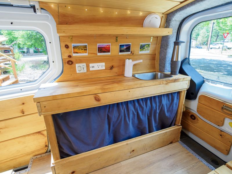 Picture 5/20 of a 2019 Ford Transit Connect XLT Campervan for sale in Flagstaff, Arizona