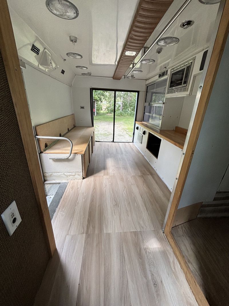 Picture 4/39 of a 1989 4x4 Ford E-350 7.3IDI Diesel Ambulance Camper for sale in Menahga, Minnesota