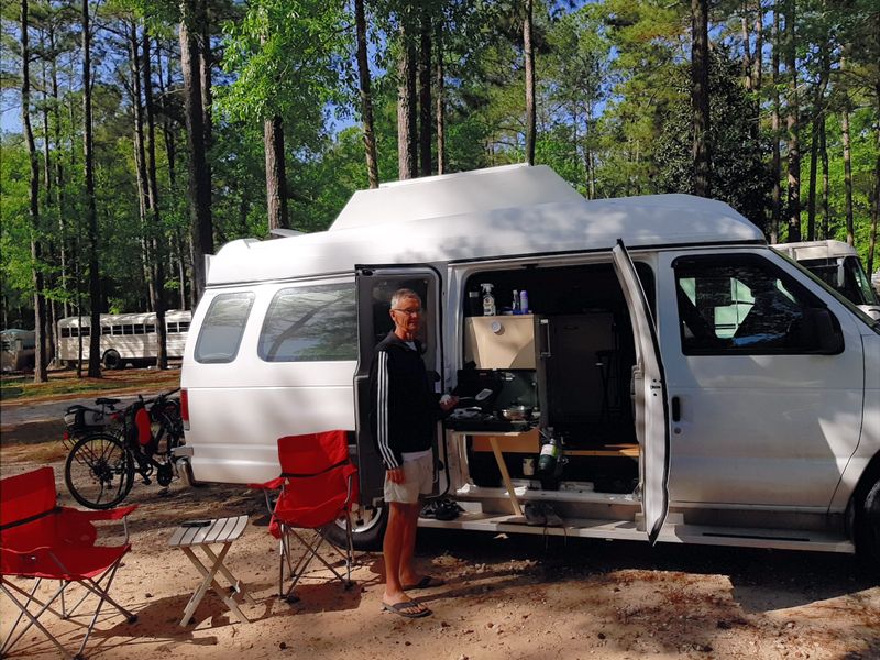 Picture 1/16 of a Ford E350 2011 Camper Van for sale in Lincoln, Nebraska