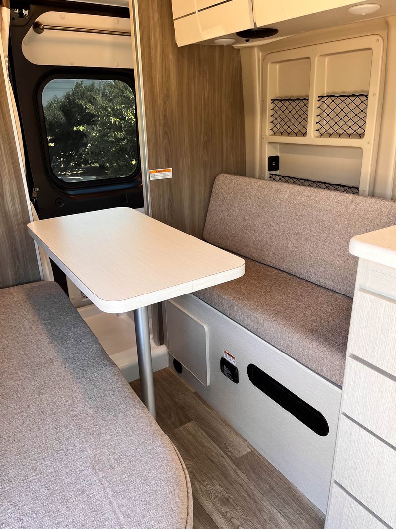 Picture 4/21 of a 2024 Thor Rize 18G, like new! for sale in Merced, California