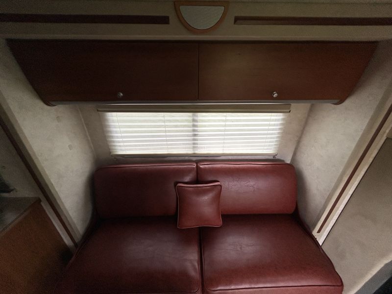 Picture 2/20 of a 2006 Itasca Navion Diesel 2.7 Mercedes-Benz for sale in Houston, Texas