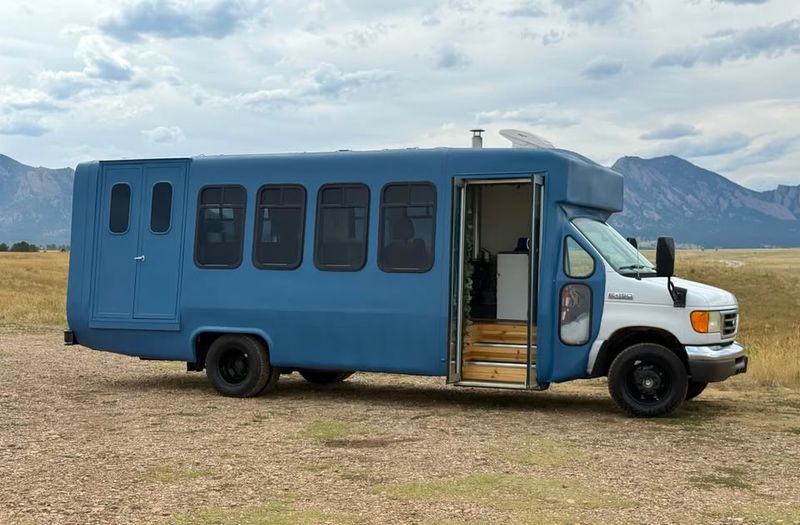 Picture 1/26 of a Ford E-450 Adventure Rig RV Bus Conversion for sale in Broomfield, Colorado