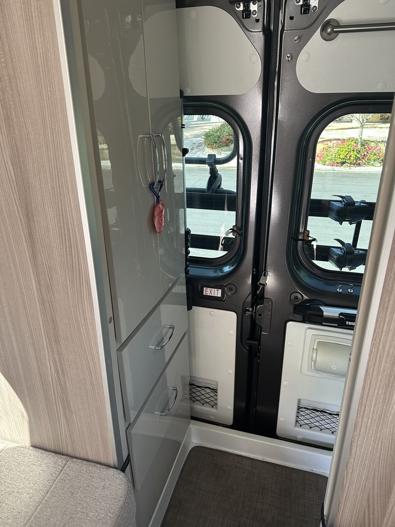 Picture 4/11 of a 2023 Thor Sequence 20L for sale in Thousand Oaks, California