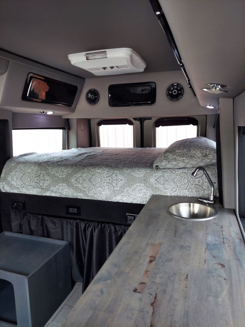 Picture 4/23 of a 2014 Dodge Ram Promaster Campervan for sale in Cleveland, Tennessee