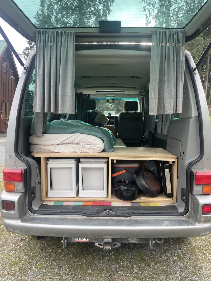 Picture 3/7 of a 2000 Volkswagen Eurovan for sale in Oak Harbor, Washington