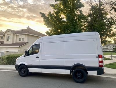 Picture 8/9 of a 2008 Sprinter Campervan for sale in Temecula, California