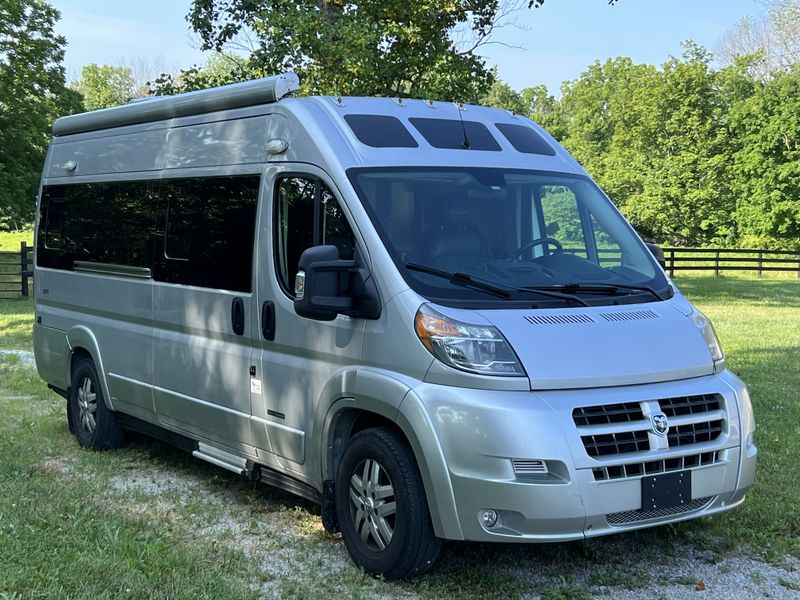 Picture 3/12 of a 2016 Dodge (RoadTrek) Zion SRT Class B RV Van for sale in Winchester, Kentucky