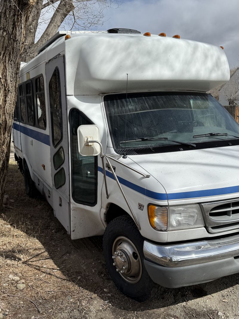 Picture 5/15 of a 2000 E450 Shuttle bus - mostly complete for sale in Buena Vista, Colorado