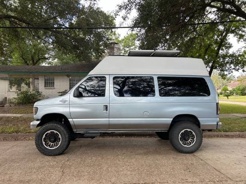 Picture 2/18 of a 4x4 Diesel 7.3 camper van  for sale in Houston, Texas