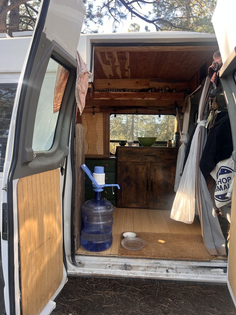 Picture 4/6 of a 2002 ford econoline for sale in Englewood, Colorado