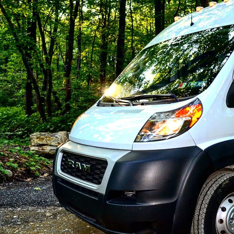 Picture 2/23 of a Full solar off grid campervan for sale in Slatington, Pennsylvania