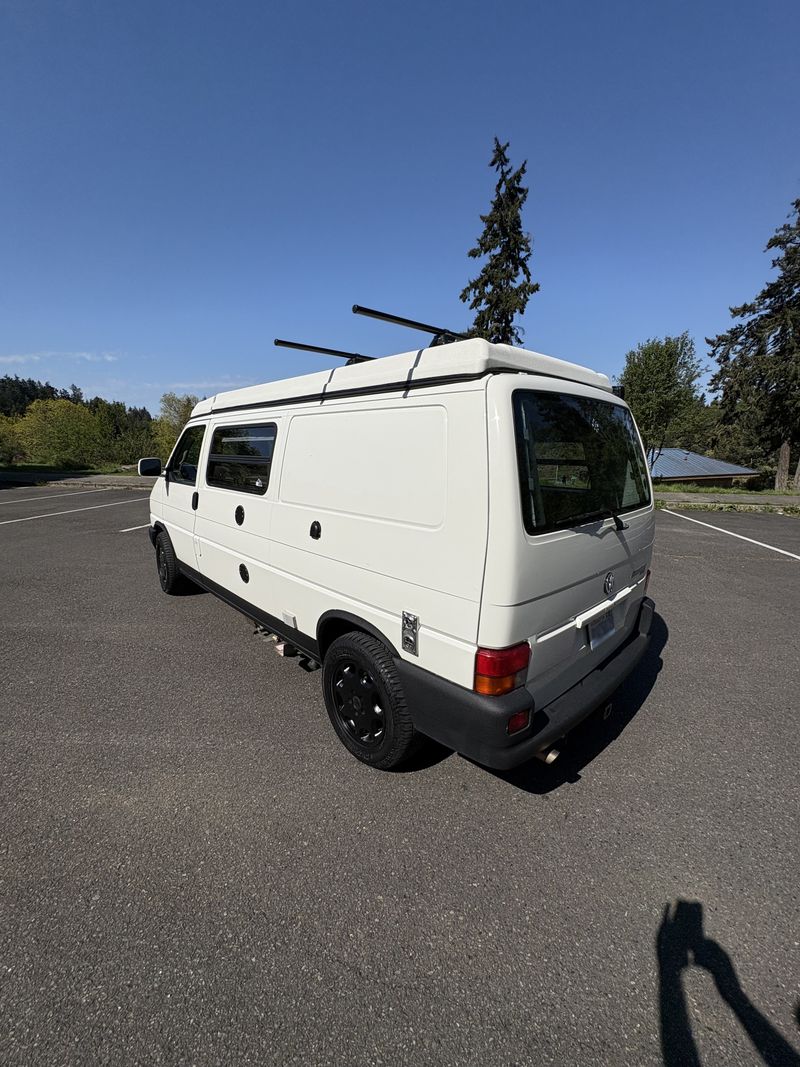 Picture 4/24 of a 2002 Volkswagen Eurovan Camper for sale in Seattle, Washington