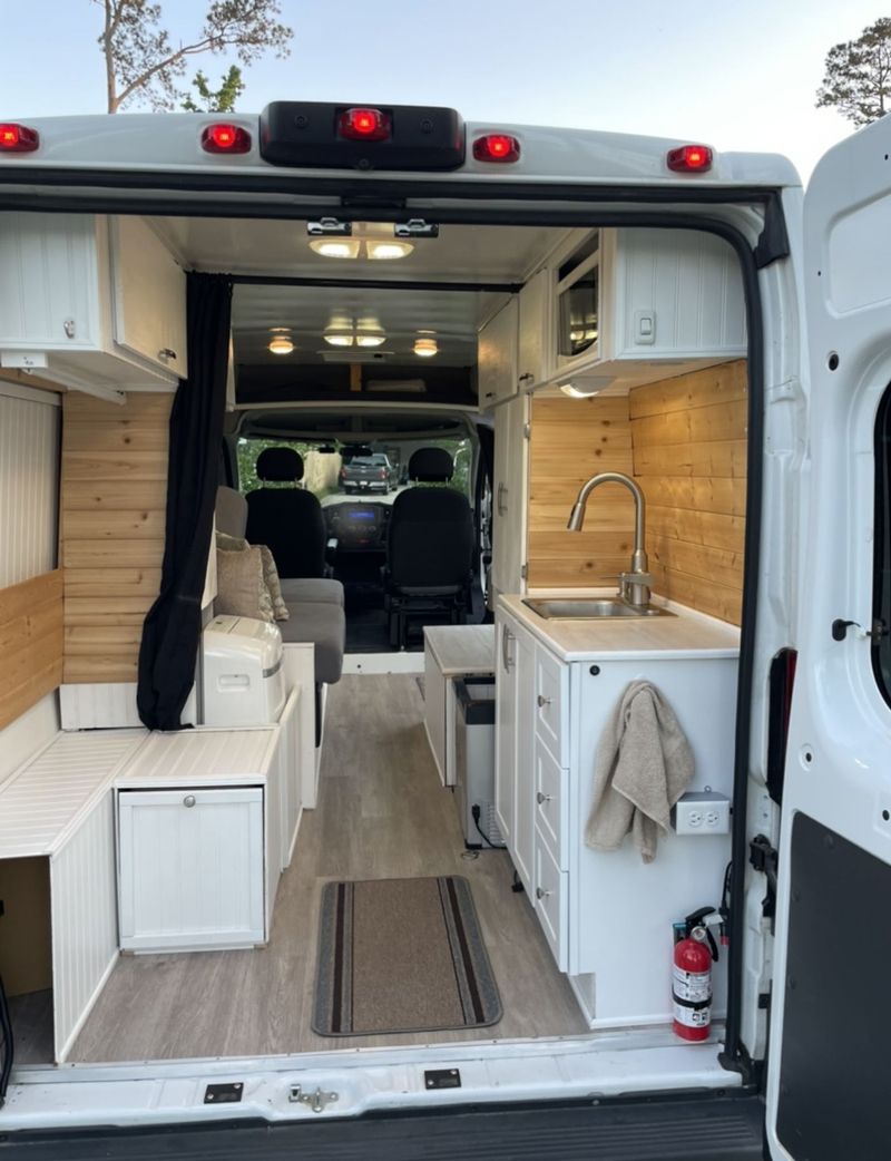 Picture 2/21 of a 2014 Dodge Promaster  tiny home high top, extend, low miles for sale in Allentown, Pennsylvania