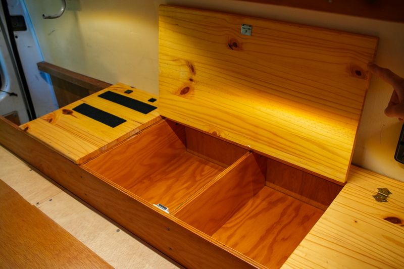 Picture 5/20 of a 2006 Dodge Sprinter 3500 for sale in Leavenworth, Washington