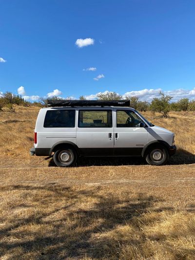 Photo of a Camper Van for sale: 1997 GMC Safari 4.3 Litre Van Camper RWD Auto